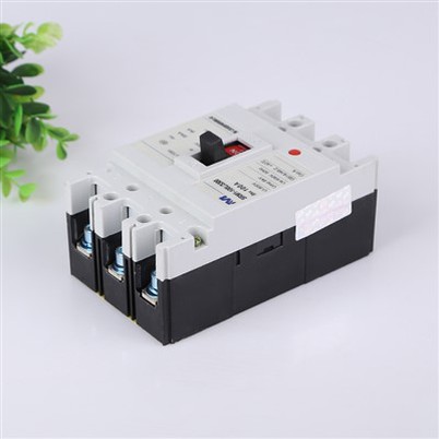 Geformtes Breaker-Gehäuse